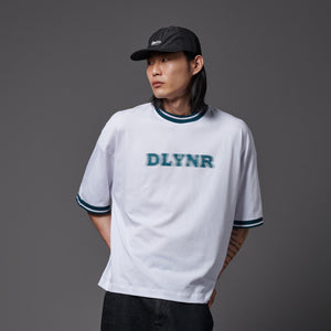 Cracked DLYNR Over Tee White