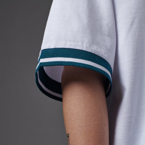 Cracked DLYNR Over Tee White